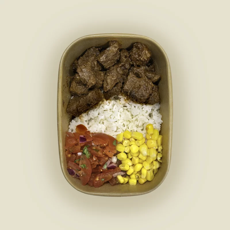 FatboySexy mealprep met rundvlees, rijst, tomatensalsa en maïs – high-protein en vers bereid.