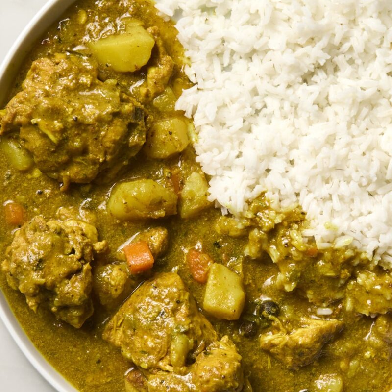 Jamaican curried chicken | scotch bonnet | tijm | piment | kippendij | rijst | wortel