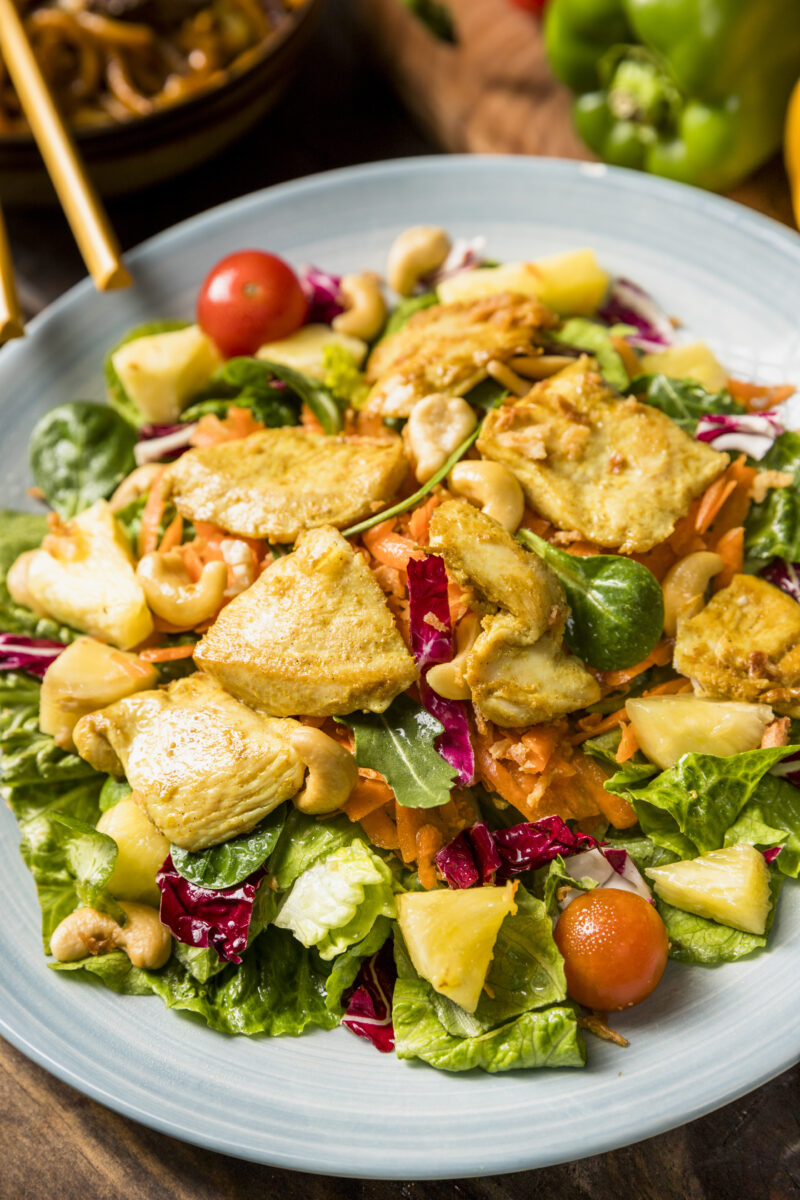Caribische salade | mango | gegrilde kip | marktgroentes